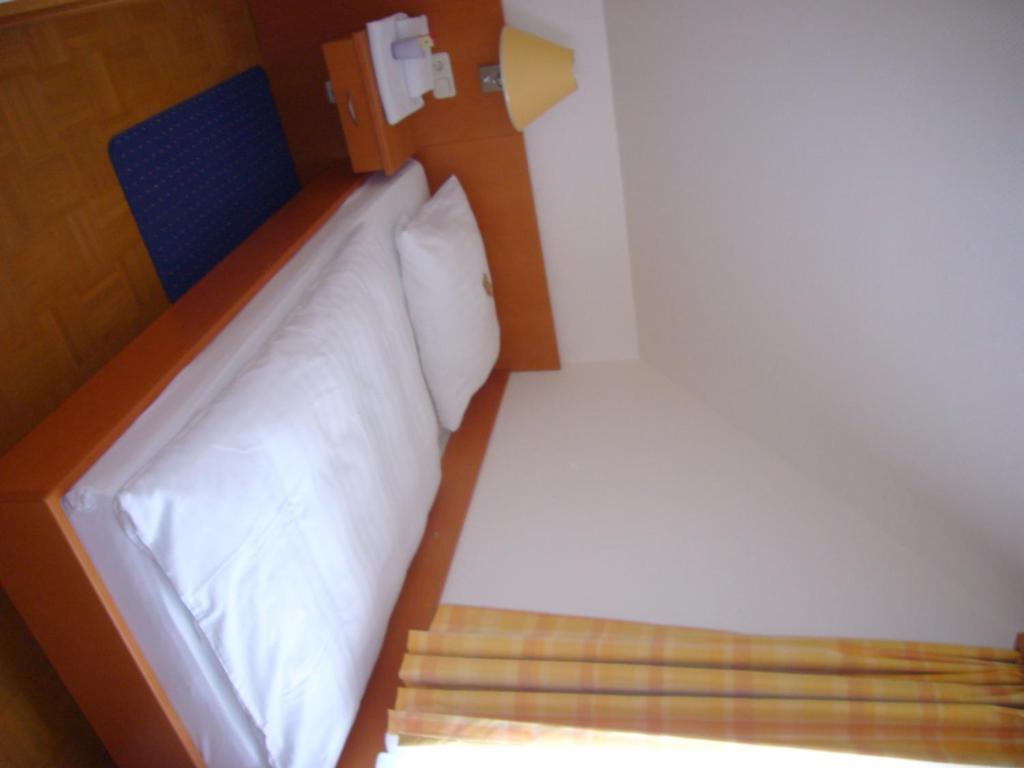 Hotel Deutsches Haus كاوب الغرفة الصورة