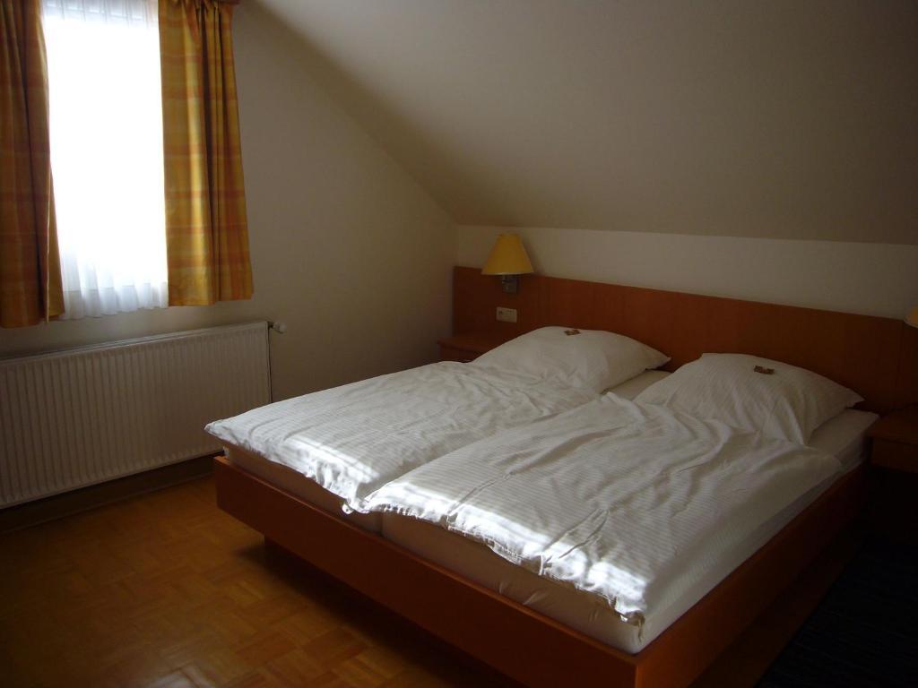 Hotel Deutsches Haus كاوب الغرفة الصورة