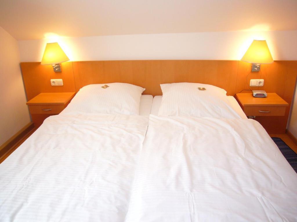 Hotel Deutsches Haus كاوب الغرفة الصورة