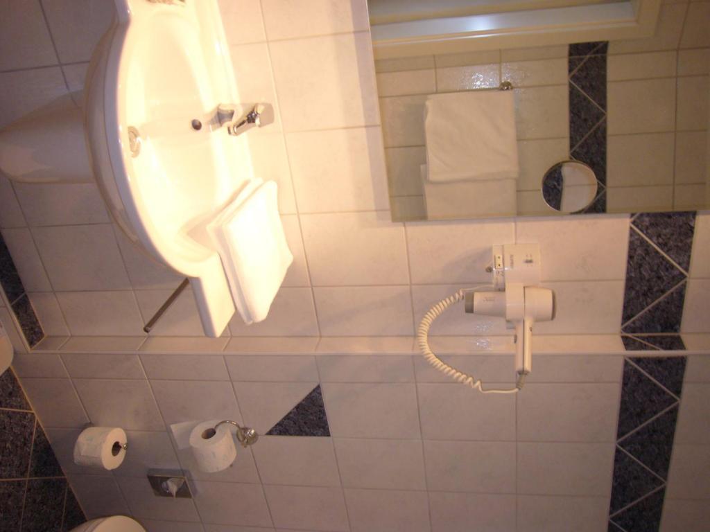 Hotel Deutsches Haus كاوب الغرفة الصورة